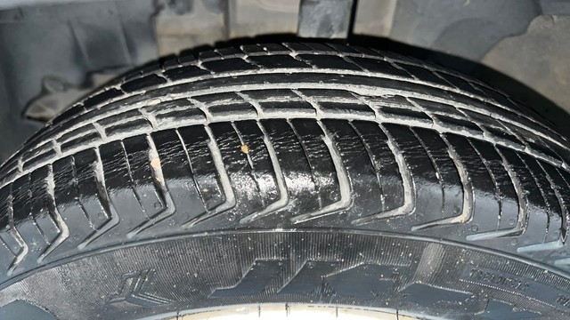 Second-hand 2018 Renault KWID 1.0 RXT Opt for sale in Kanpur-38