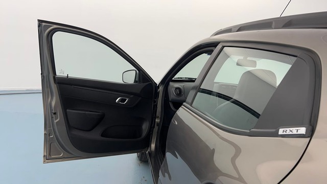 Second-hand 2018 Renault KWID 1.0 RXT Opt for sale in Kanpur-23