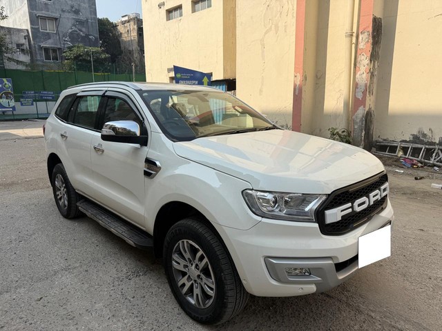 Second-hand 2018 Ford Endeavour 3.2 Titanium AT 4X4 for sale in New Delhi-15