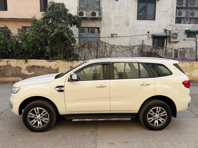 Second-hand 2018 Ford Endeavour 3.2 Titanium AT 4X4 for sale in New Delhi-3
