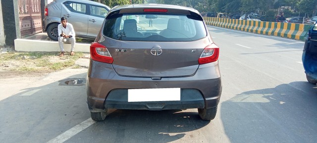 Second-hand 2020 Tata Tigor 1.2 Revotron XE for sale in Noida-1