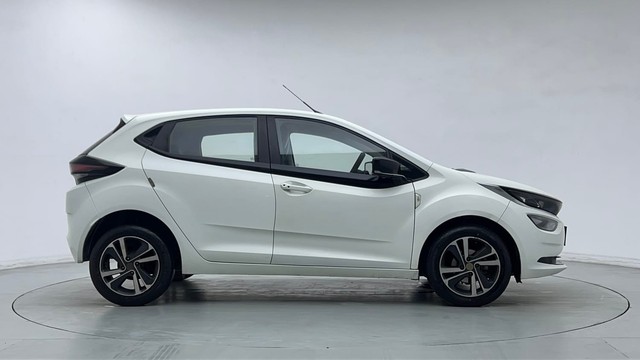 Second-hand 2021 Tata Altroz XZ Diesel for sale in Gurgaon-2