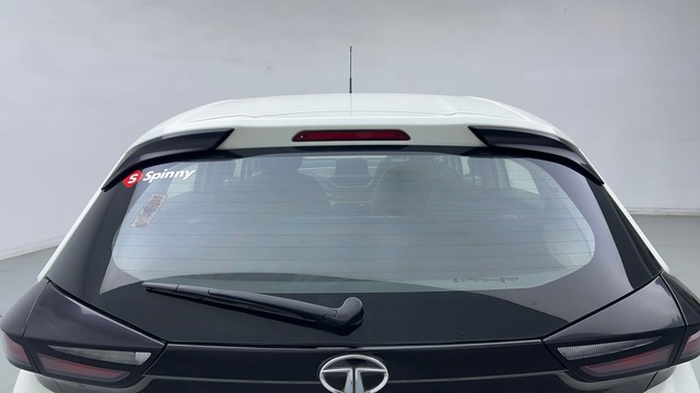 Second-hand 2021 Tata Altroz XZ Diesel for sale in Gurgaon-28