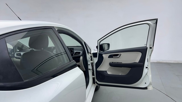 Second-hand 2021 Tata Altroz XZ Diesel for sale in Gurgaon-16