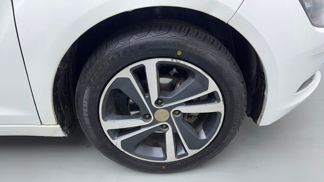 Second-hand 2021 Tata Altroz XZ Diesel for sale in Gurgaon-17