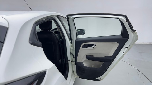 Second-hand 2021 Tata Altroz XZ Diesel for sale in Gurgaon-26