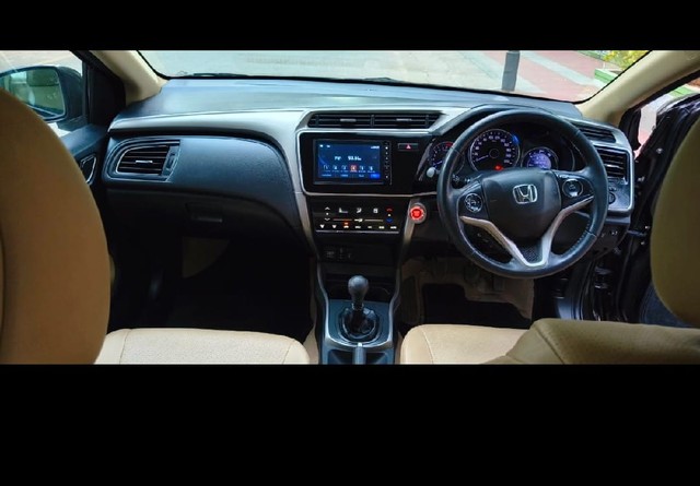 Second-hand 2019 Honda City ZX MT for sale in Chennai-5