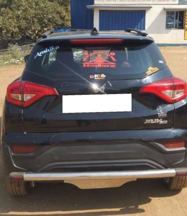 Second-hand 2023 Mahindra XUV300 W6 Diesel for sale in Bishnupur (WB)-2