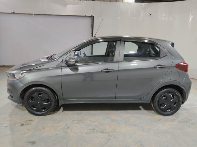 Second-hand 2021 Tata Tiago XTA AMT for sale in Kochi-6