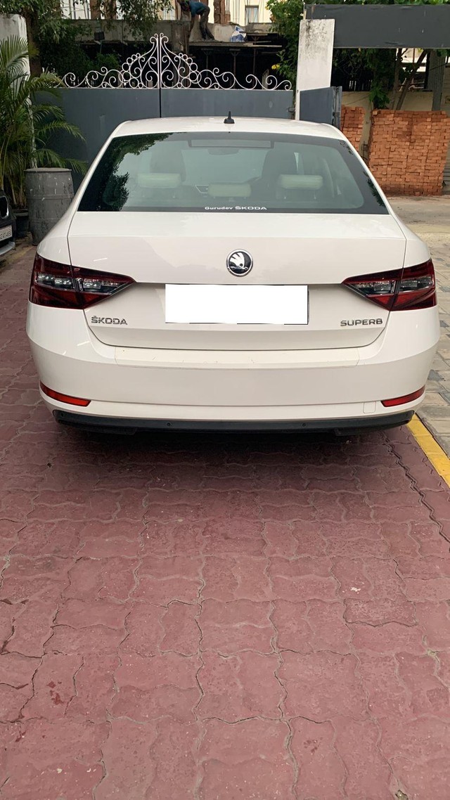 Second-hand 2016 Skoda Superb LK 1.8 TSI AT for sale in Chennai-7