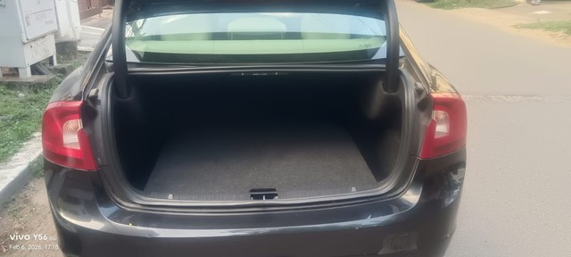 Second-hand 2017 Volvo S60 D4 KINETIC for sale in Chennai-3