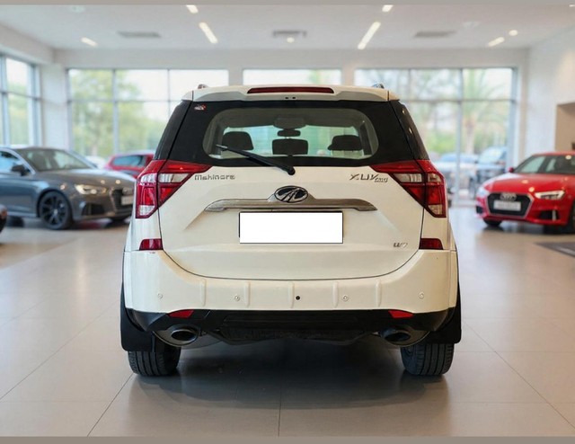 Second-hand 2018 Mahindra XUV500 W7 BSIV for sale in New Delhi-1