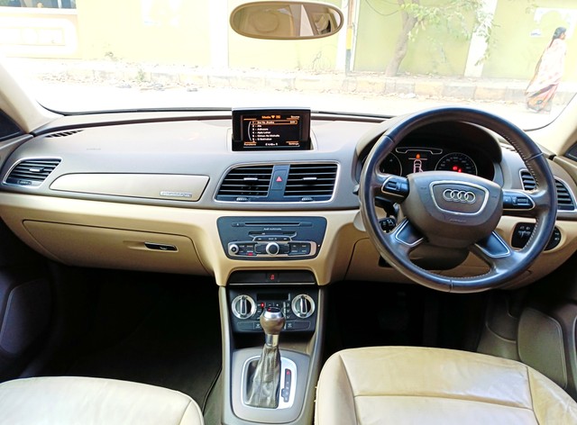 Audi Q3 2.0 TDI Quattro Premium Plus Second-hand 2014 Audi Q3 2.0 TDI Quattro Premium Plus for sale in Hyderabad-10