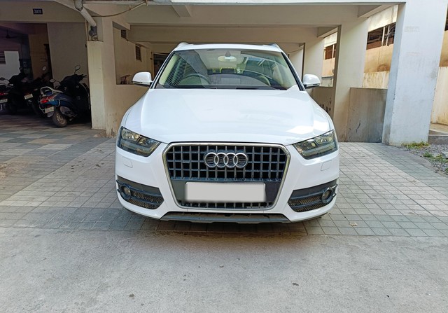 Audi Q3 2.0 TDI Quattro Premium Plus Second-hand 2014 Audi Q3 2.0 TDI Quattro Premium Plus for sale in Hyderabad-3