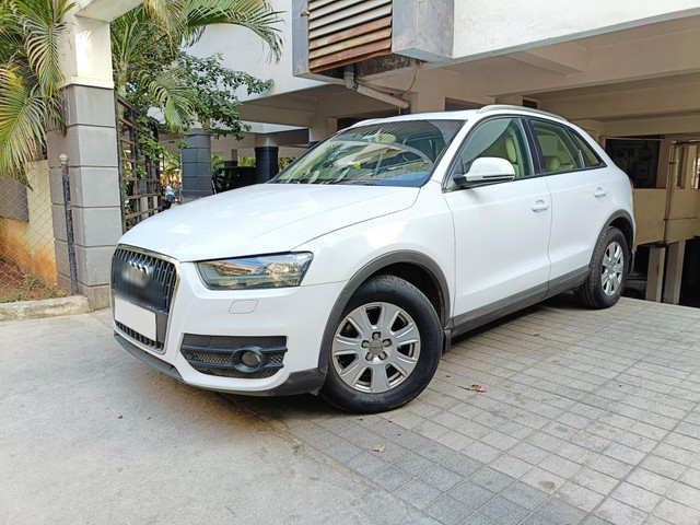 Audi Q3 2.0 TDI Quattro Premium Plus Second-hand 2014 Audi Q3 2.0 TDI Quattro Premium Plus for sale in Hyderabad-2