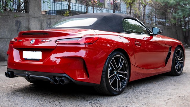 Second-hand 2024 BMW Z4 M40i for sale in New Delhi-3
