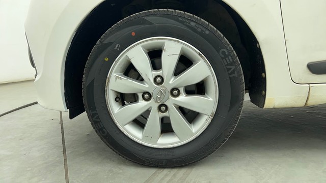 Second-hand 2015 Hyundai Xcent Petrol for sale in Chennai-20