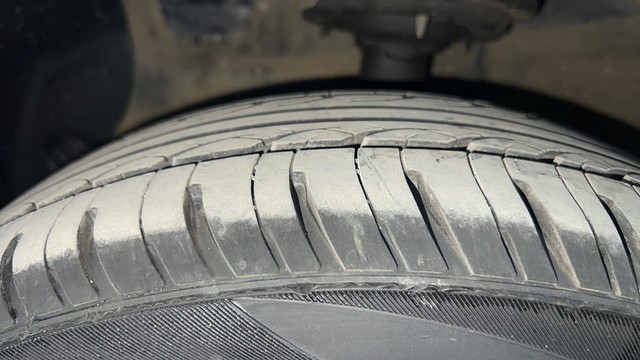 Second-hand 2015 Hyundai Xcent Petrol for sale in Chennai-36