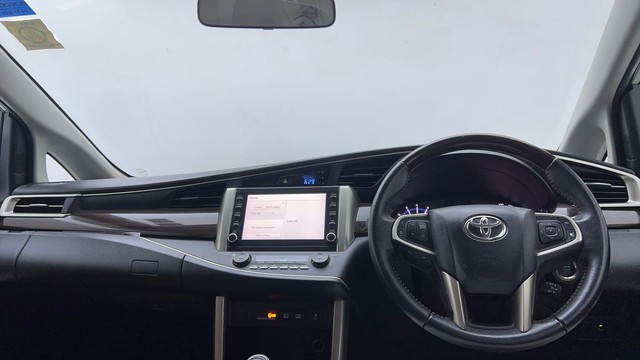 Second-hand 2022 Toyota Innova Crysta 2.7 VX 7 STR for sale in Noida-11