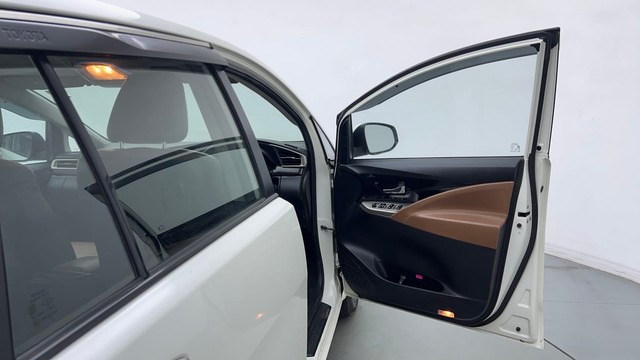 Second-hand 2022 Toyota Innova Crysta 2.7 VX 7 STR for sale in Noida-16