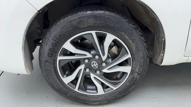 Second-hand 2022 Toyota Innova Crysta 2.7 VX 7 STR for sale in Noida-20