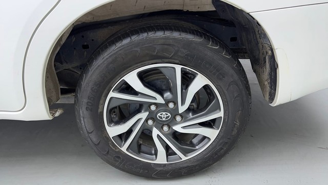 Second-hand 2022 Toyota Innova Crysta 2.7 VX 7 STR for sale in Noida-19