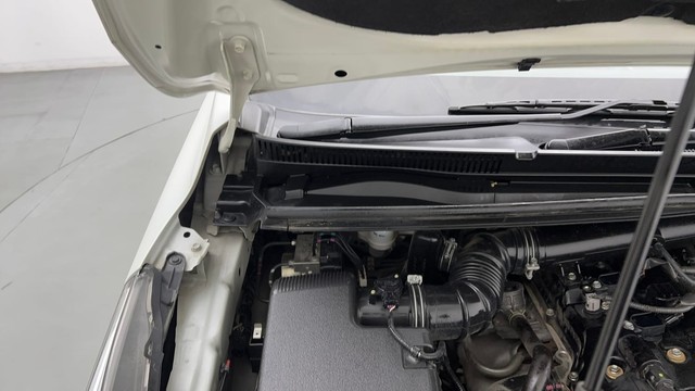 Second-hand 2022 Toyota Innova Crysta 2.7 VX 7 STR for sale in Noida-37