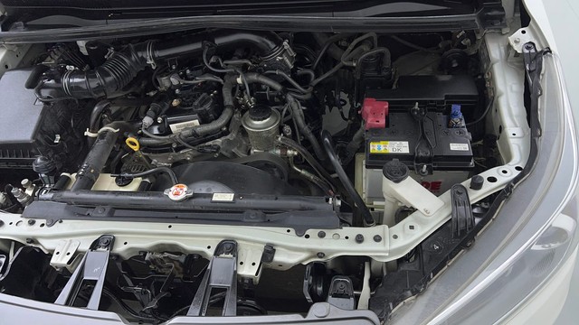 Second-hand 2022 Toyota Innova Crysta 2.7 VX 7 STR for sale in Noida-40