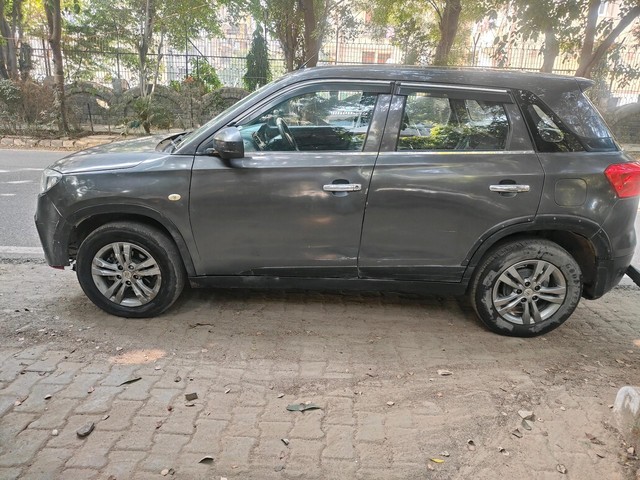 Second-hand 2017 Maruti Vitara Brezza LDi for sale in New Delhi-6