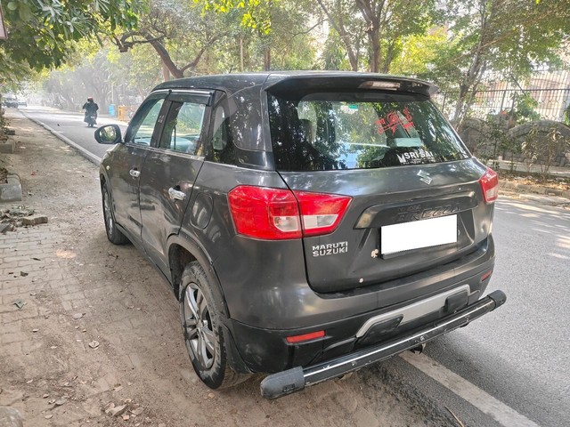 Second-hand 2017 Maruti Vitara Brezza LDi for sale in New Delhi-7