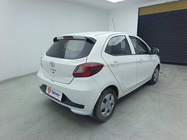 Second-hand 2021 Tata Tiago 1.2 Revotron XT for sale in Visakhapatnam-3