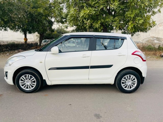 Second-hand 2017 Maruti Suzuki Swift LXI Option for sale in Jaipur-4