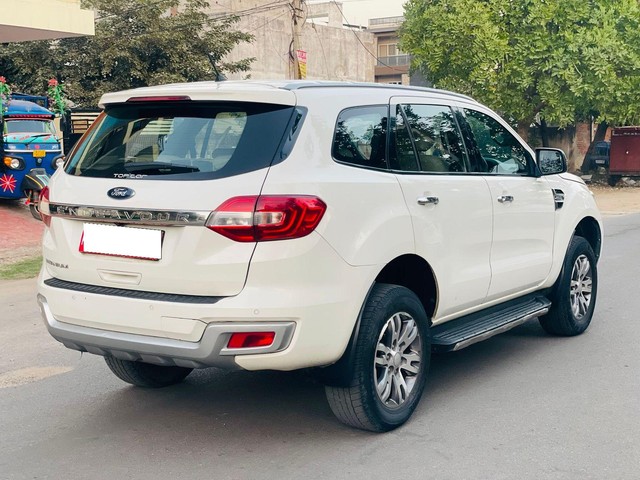 Second-hand 2016 Ford Endeavour 2.2 Titanium AT 4X2 for sale in Jaipur-7