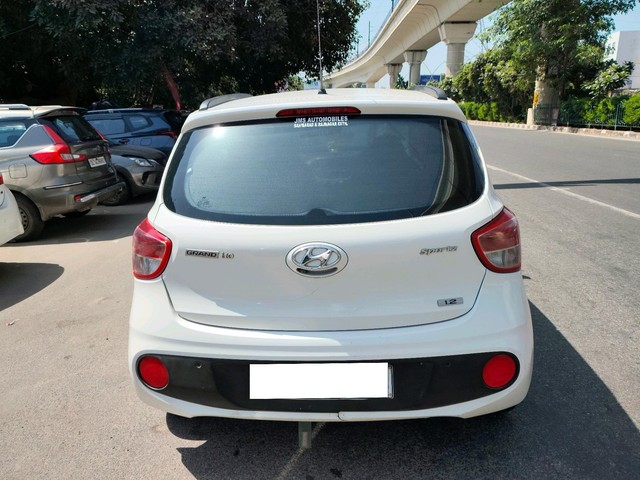 Second-hand 2018 Hyundai Grand i10 1.2 Kappa Sportz Option for sale in New Delhi-1