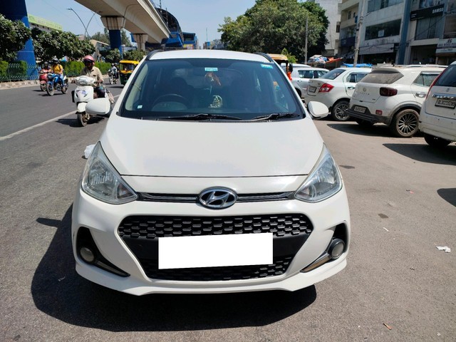 Second-hand 2018 Hyundai Grand i10 1.2 Kappa Sportz Option for sale in New Delhi-0