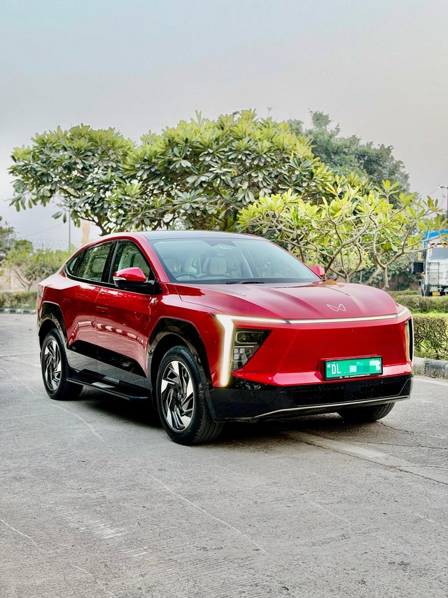 Second-hand 2025 Mahindra XEV 9e Pack Three for sale in New Delhi-0