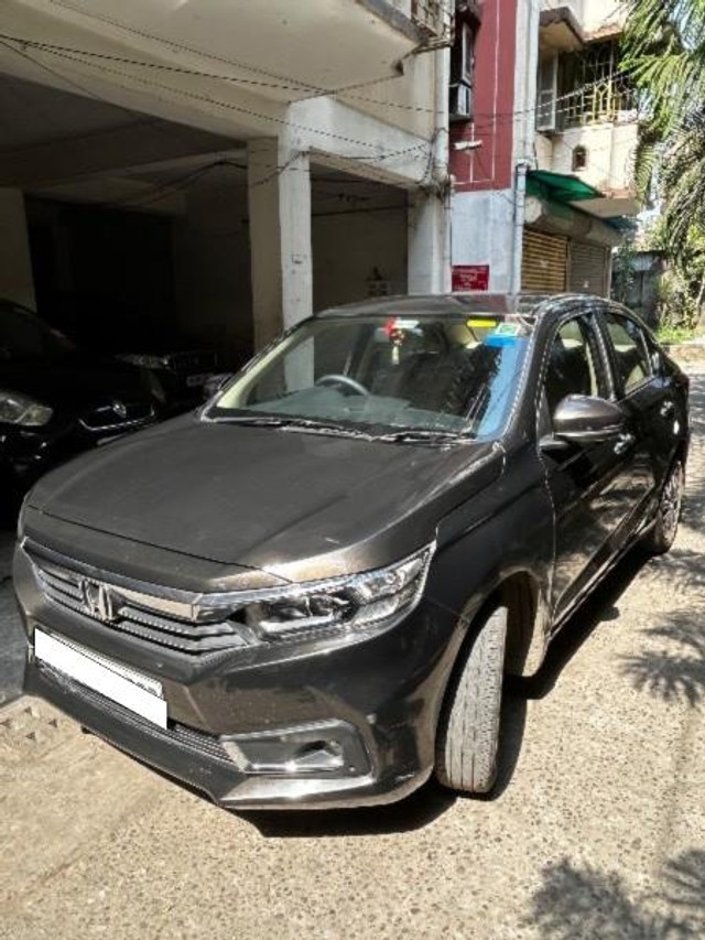 Second-hand 2023 Honda Amaze 2nd Gen VX CVT for sale in North 24 Parganas-3