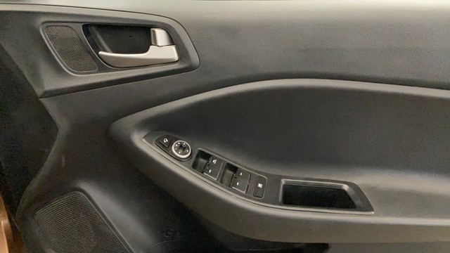 Second-hand 2016 Hyundai i20 Active 1.2 SX for sale in Noida-17