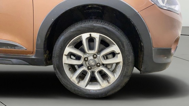 Second-hand 2016 Hyundai i20 Active 1.2 SX for sale in Noida-24