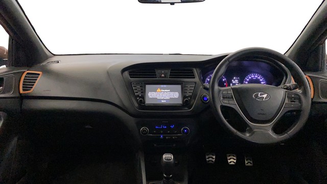 Second-hand 2016 Hyundai i20 Active 1.2 SX for sale in Noida-10