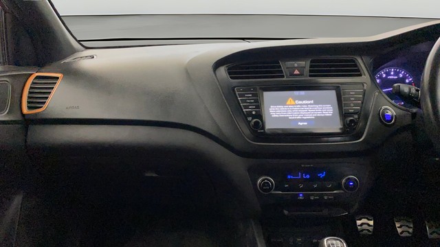 Second-hand 2016 Hyundai i20 Active 1.2 SX for sale in Noida-22