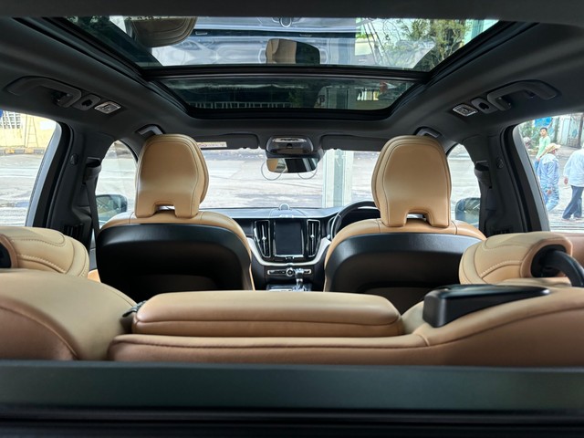 Second-hand 2020 Volvo XC60 Inscription D5 BSIV for sale in Mumbai-14