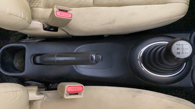 Second-hand 2015 Honda Amaze S i-Vtech for sale in Lucknow-13