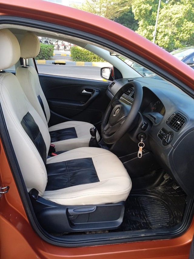 Volkswagen Polo 1.2 MPI Comfortline Second-hand 2015 Volkswagen Polo 1.2 MPI Comfortline for sale in Ahmedabad-6