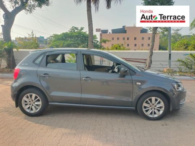 Second-hand 2015 Volkswagen Polo 1.5 TDI Highline for sale in Pondicherry-2