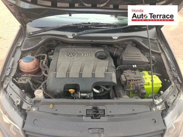 Second-hand 2015 Volkswagen Polo 1.5 TDI Highline for sale in Pondicherry-8