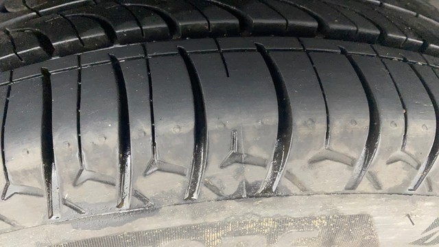 Second-hand 2017 Ford Figo 1.5D Titanium MT for sale in Chennai-29