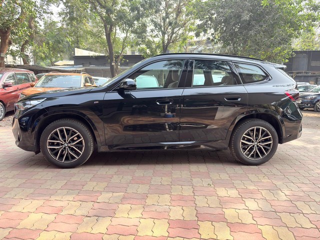 Second-hand 2024 BMW X1 sDrive18i M Sport for sale in Thane-2