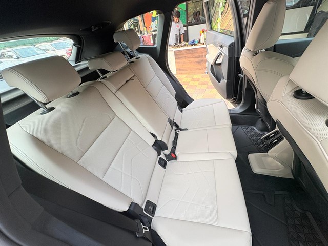 Second-hand 2024 BMW X1 sDrive18i M Sport for sale in Thane-15