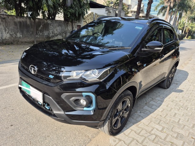 Second-hand 2023 Tata Nexon XZ Plus LUX for sale in Gurgaon-4